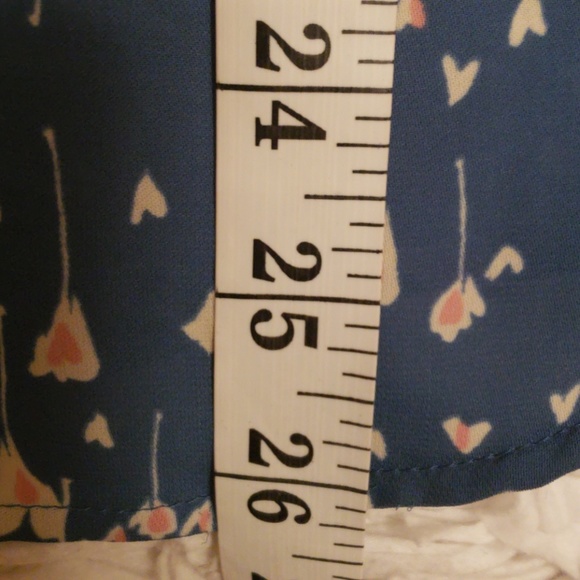 2/$10 LC Lauren Conrad blouse size medium - Picture 5 of 7